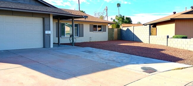 Building Photo - 3545 W Banff Ln.