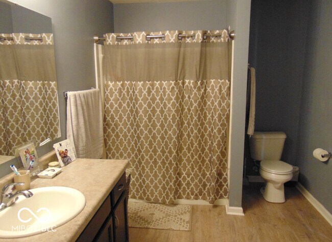 Building Photo - 10034 James Run Dr