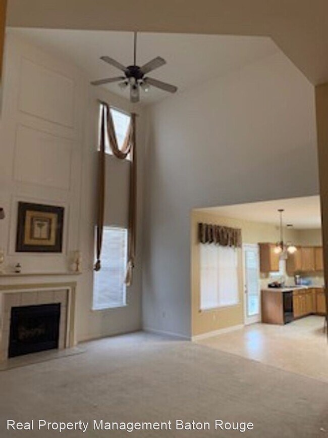 Building Photo - 4 br, 3 bath House - 10043 High Pines Dr.