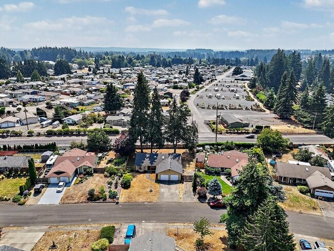 Building Photo - 9123 Wendy Dr SE