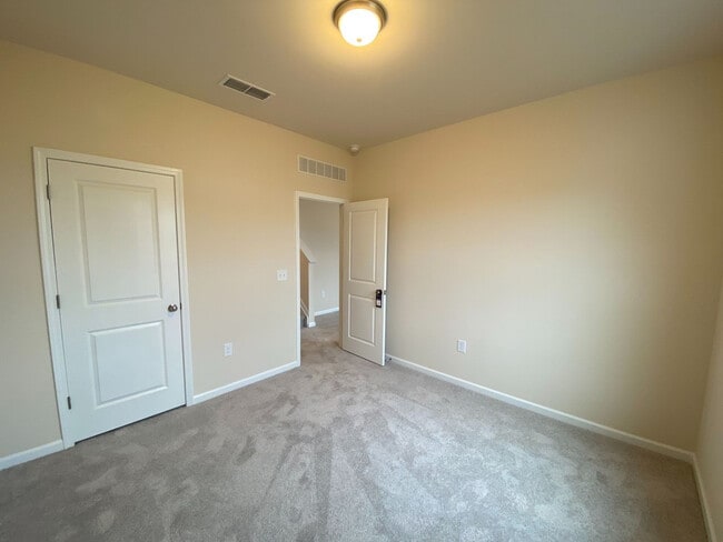 Building Photo - Room in House on Justice Union Ct