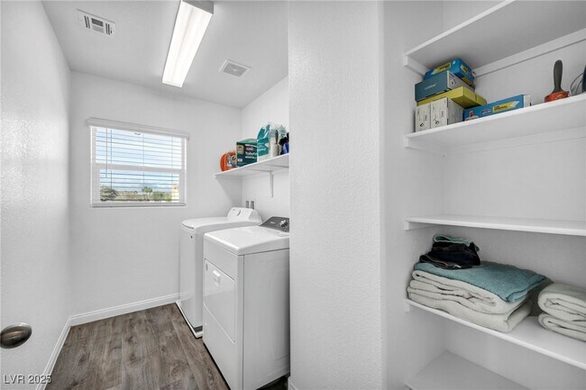 Building Photo - 4054 E Tonopah Ave