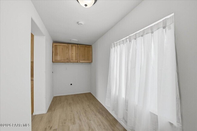 Building Photo - 25415 Cedar Dr