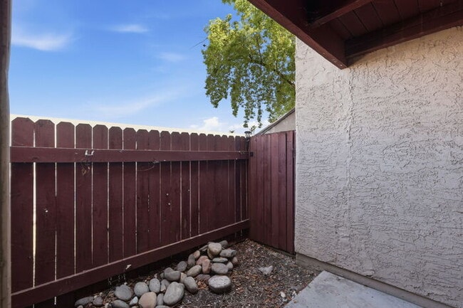 Building Photo - 2Bd/2Ba Condo in Mesa