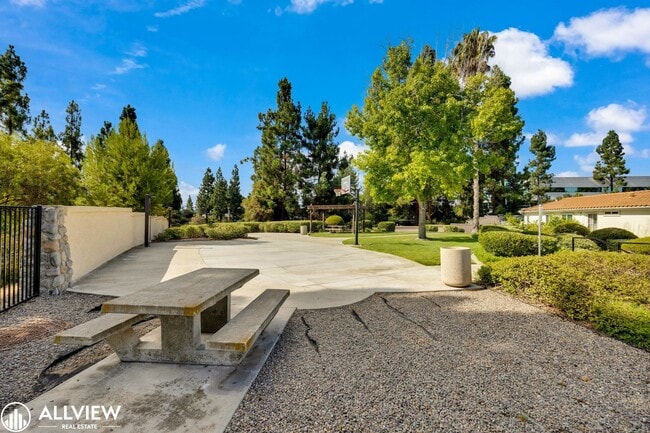 Building Photo - Charming 3-Bedroom Home in Rancho Bernardo...
