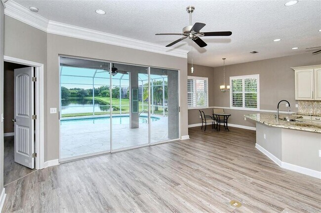 Building Photo - 6807 Sagebrush Cir