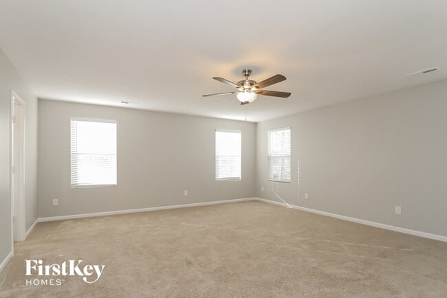 Building Photo - 4725 Tuliptree Dr