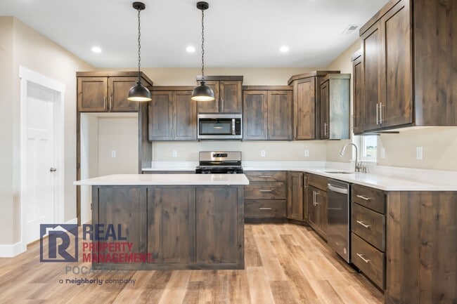 Building Photo - Brand New Construction 4 Bed 3.5 House - 2...