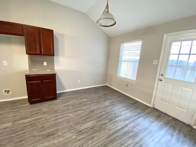 Building Photo - 4211 Buras Pass Ln
