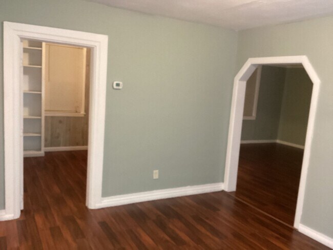 Building Photo - 224 W North St