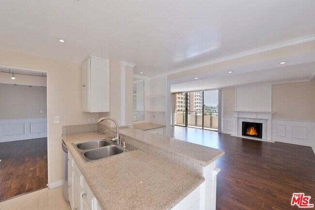 Building Photo - 10535 Wilshire Blvd