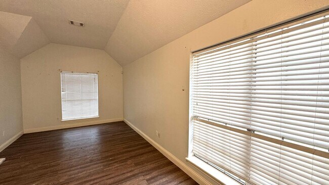 Building Photo - 6422 Diamond Rock Dr