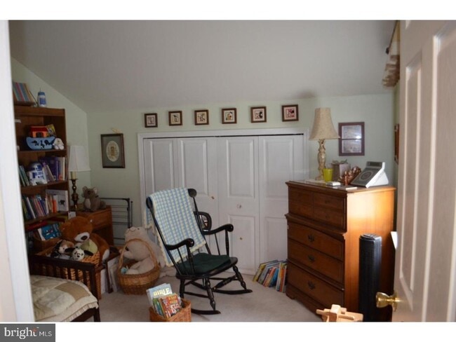 Building Photo - 302 Doral Dr