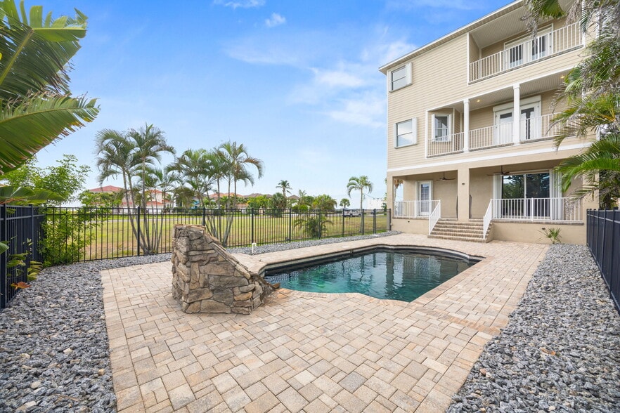 Building Photo - 1340 Apollo Beach Blvd S
