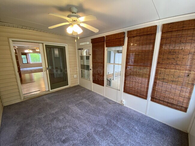 Building Photo - 10207 Battlefield Dr