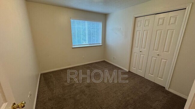 Building Photo - 1321 W 1520 N