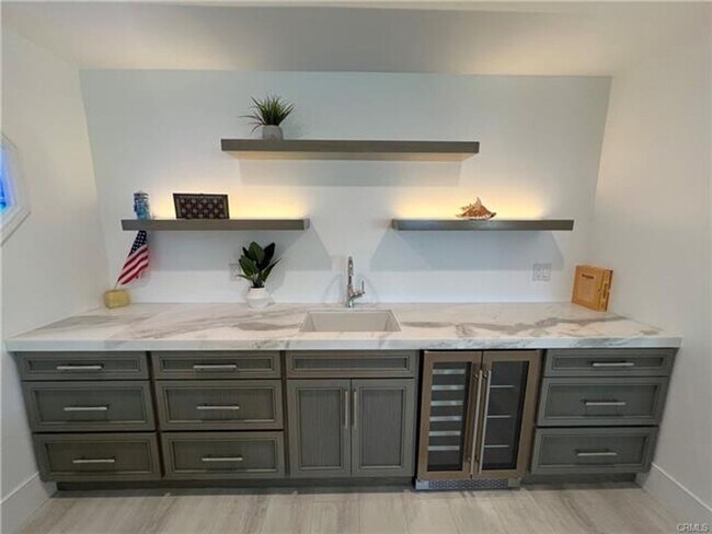 Building Photo - Stunning Lakefront Retreat in Gated Canyon...