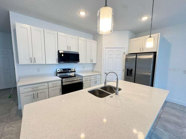 Building Photo - 4967 SW 150th Lane Rd