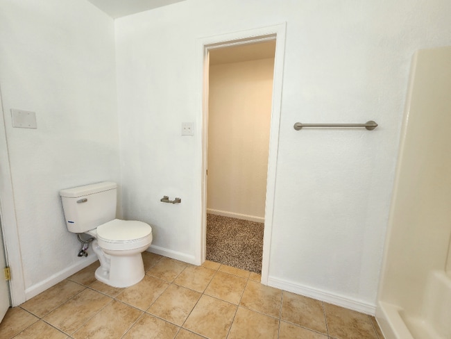 Building Photo - 2202 Cowhand Pl