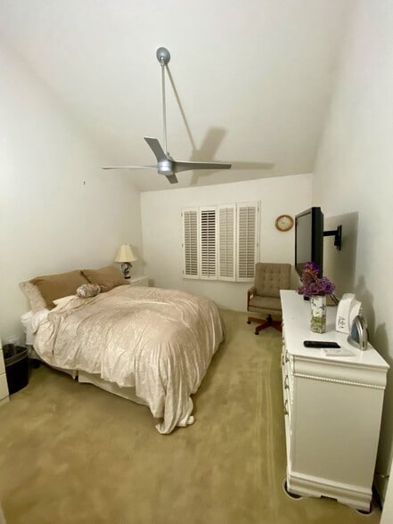 Building Photo - 124 Alicante Aisle