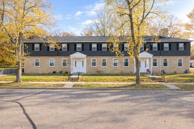 Building Photo - 400 N Webb Ave