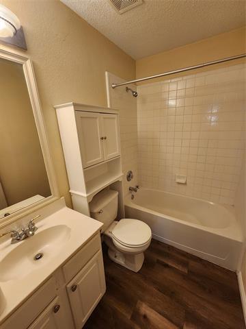 Building Photo - 1713 Barbados Dr