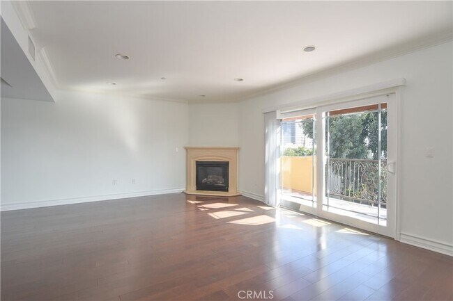 Building Photo - 11911 Mayfield Ave