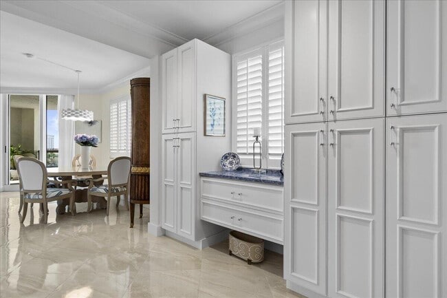 Building Photo - 3620 Gardens Pkwy