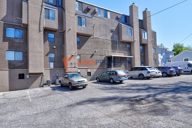 Building Photo - 960 E 100 S