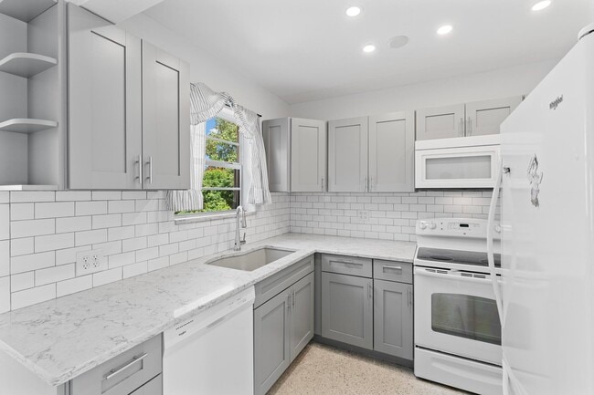 Building Photo - 331 Winters St