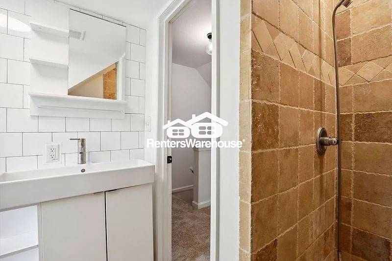 Building Photo - 1930 Normal St