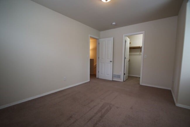 Building Photo - 3 Bedroom Condo in East Anchorage!