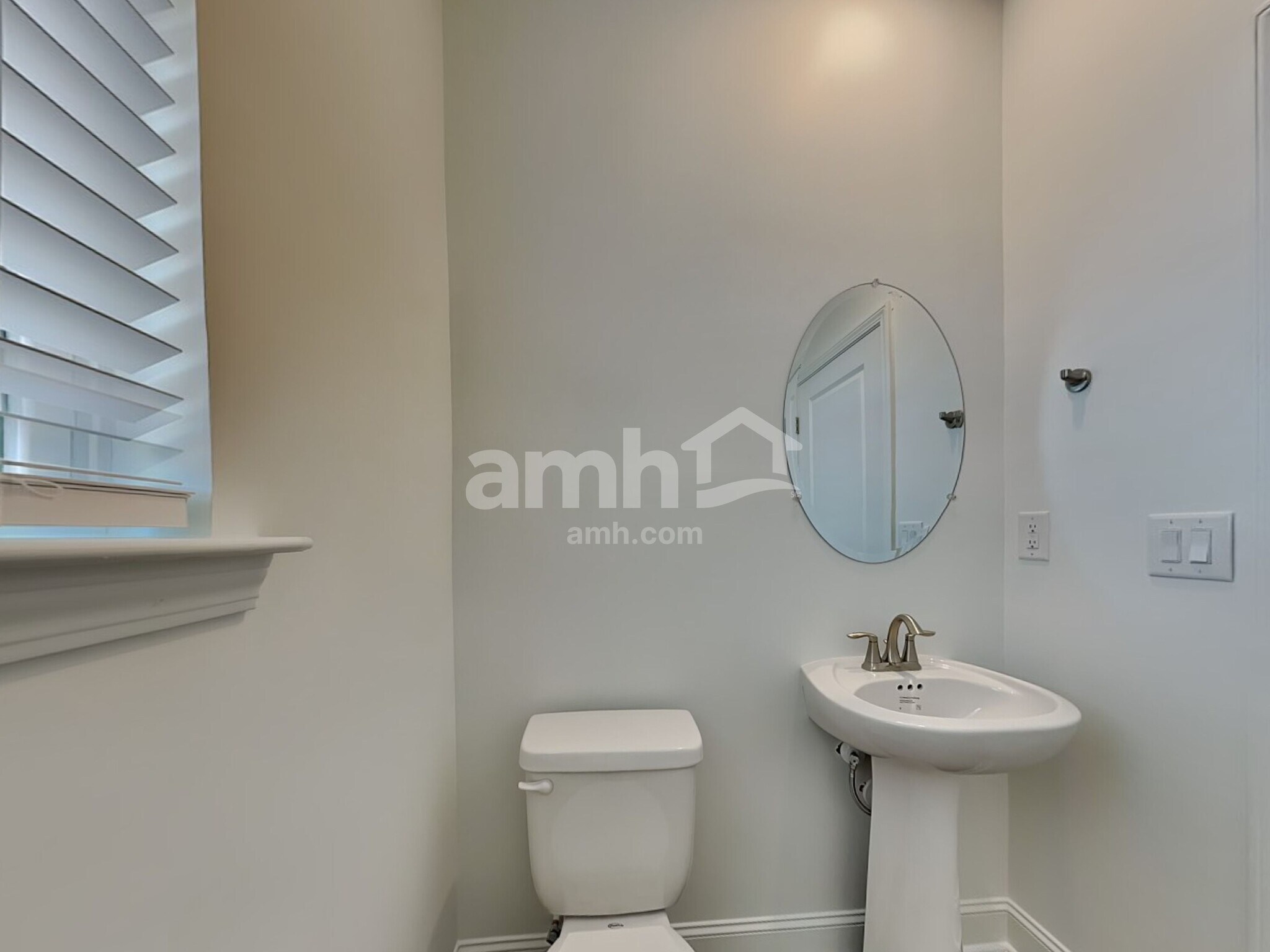 Building Photo - 1559 Aquamarine Dr