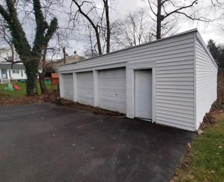 Building Photo - 1085 Highland Ave