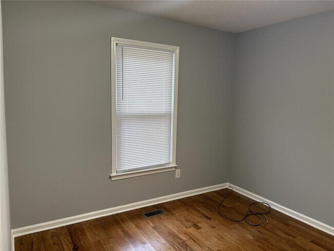 Building Photo - 5045 Bayberry Ct
