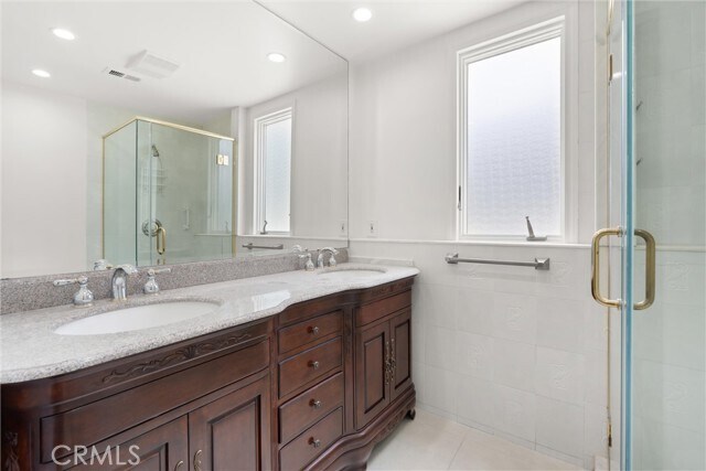 Building Photo - 1613 Espinosa Cir