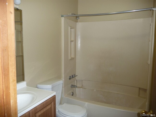 Building Photo - 39 Cedar Ct