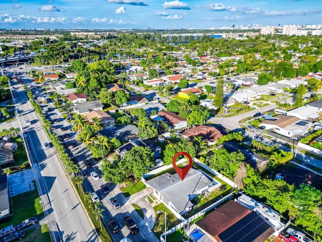 Building Photo - 17835 NE 6th Ave