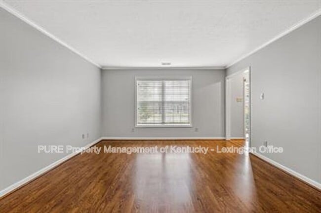 Building Photo - 872 Burkewood Dr