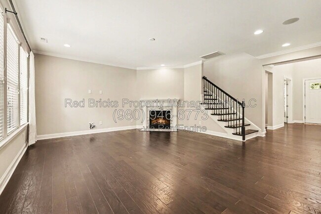 Building Photo - 145 Barclay Dr