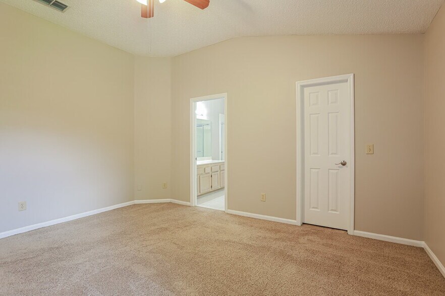 Building Photo - 1430 Starboard Ct