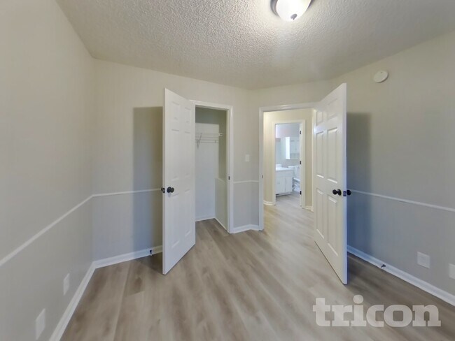 Building Photo - 3261 Tabby Dr