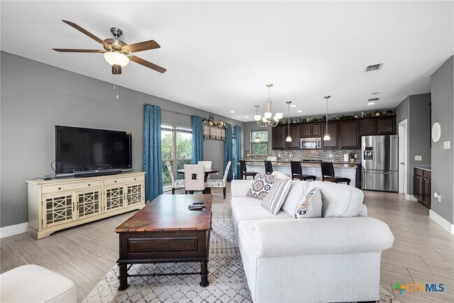 Building Photo - 618 Wagon Wheel Dr