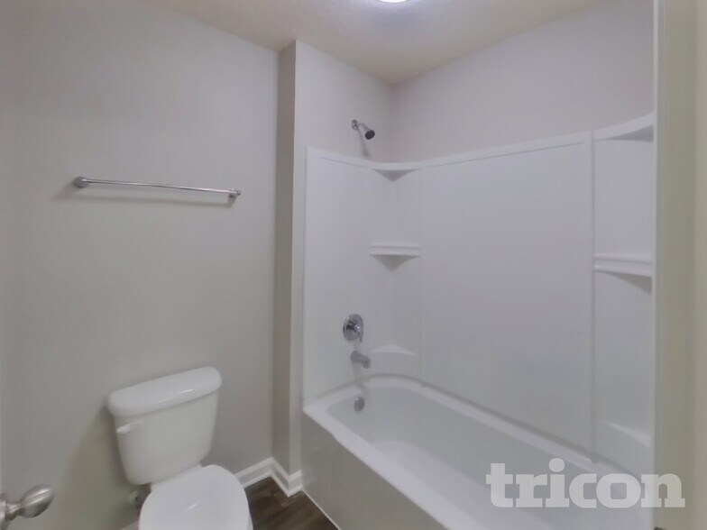 Building Photo - 372 Harley Dr