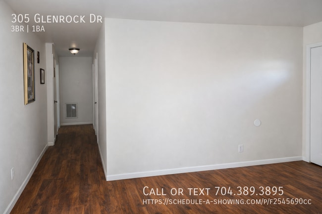 Building Photo - 305 Glenrock Dr