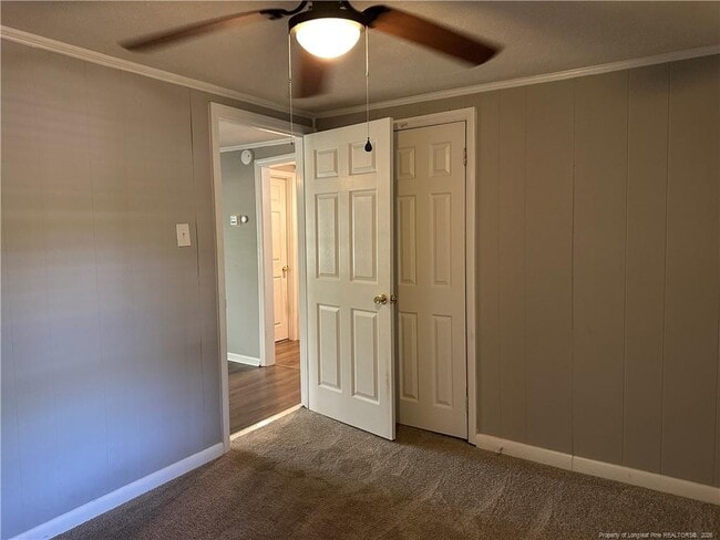 Building Photo - 420 W Mountain Dr