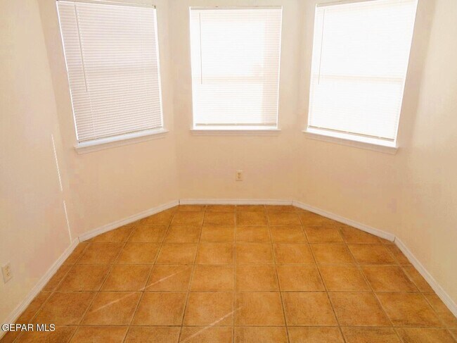 Building Photo - 12357 Tierra Buena Dr