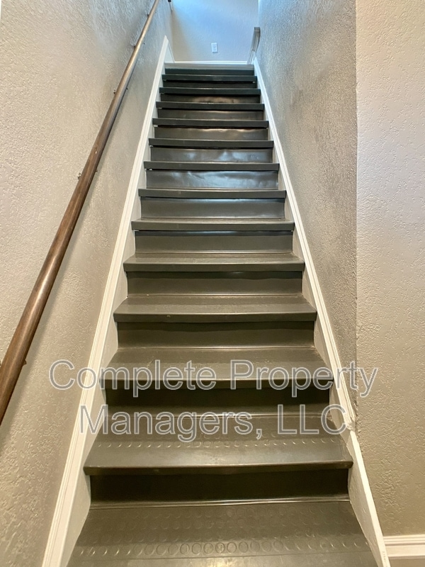 Building Photo - 258 S Pearl St