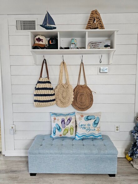 Building Photo - 52 Wesley Rd