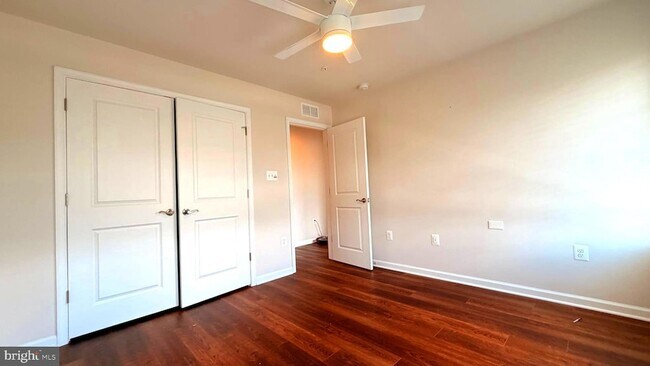 Building Photo - 10552 Neil Armstrong Way